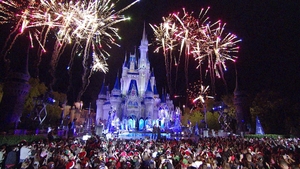 The Wonderful World of Disney: Magical Holiday Celebration