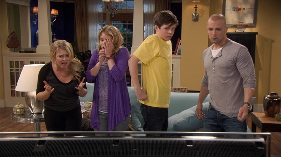 Watch Melissa And Joey Season 1 Episode 2 Moving On Online Freeform