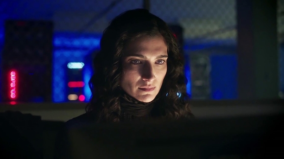 Siren S3E9 -A Voice in the Dark- Trailer