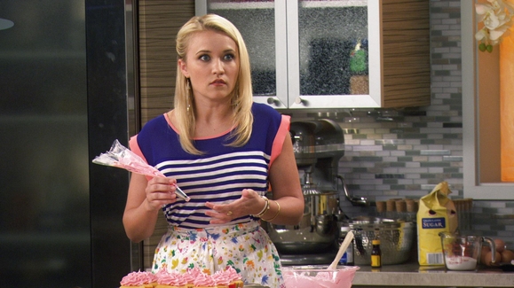 Watch Young & Hungry Season 1 Episode 5 Young & Younger Online ...