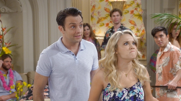 Watch Young And Hungry Season 4 Episode 2 Young And Hurricane Online Freeform