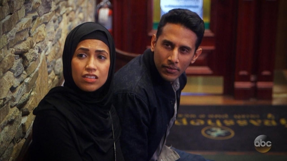 WWYD 7/7/17: Waitress Discriminates Against Muslim Family