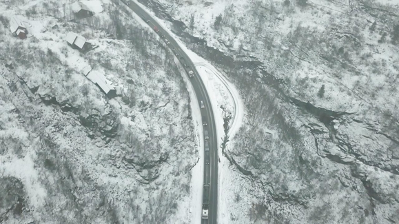 Watch Ice Road Rescue Season 3 Episode 3 Mountain Road Mania Online