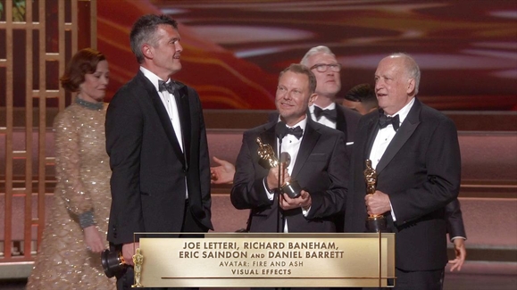 AVATAR: FIRE AND ASH Accepts the Oscar for Visual Effects